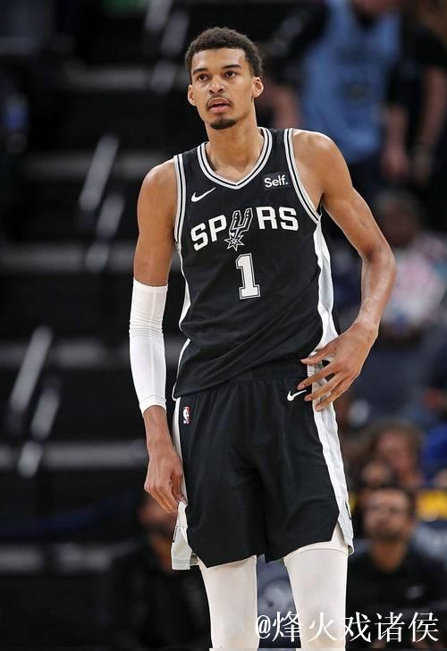 29分统治攻防!福克斯率马刺117-102碾压雷霆,文班亚马19+11送卫冕冠军噩梦 29分统治攻防!福克斯率马刺117-102碾压雷霆,文班亚马19+11送卫冕冠军噩梦