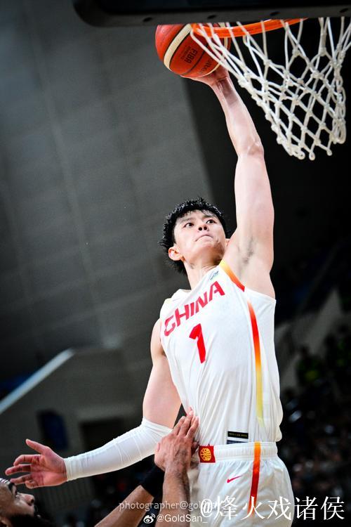 亚预赛-中国男篮101-53大胜关岛 曾凡博14+8 亚预赛-中国男篮101-53大胜关岛 曾凡博14+8