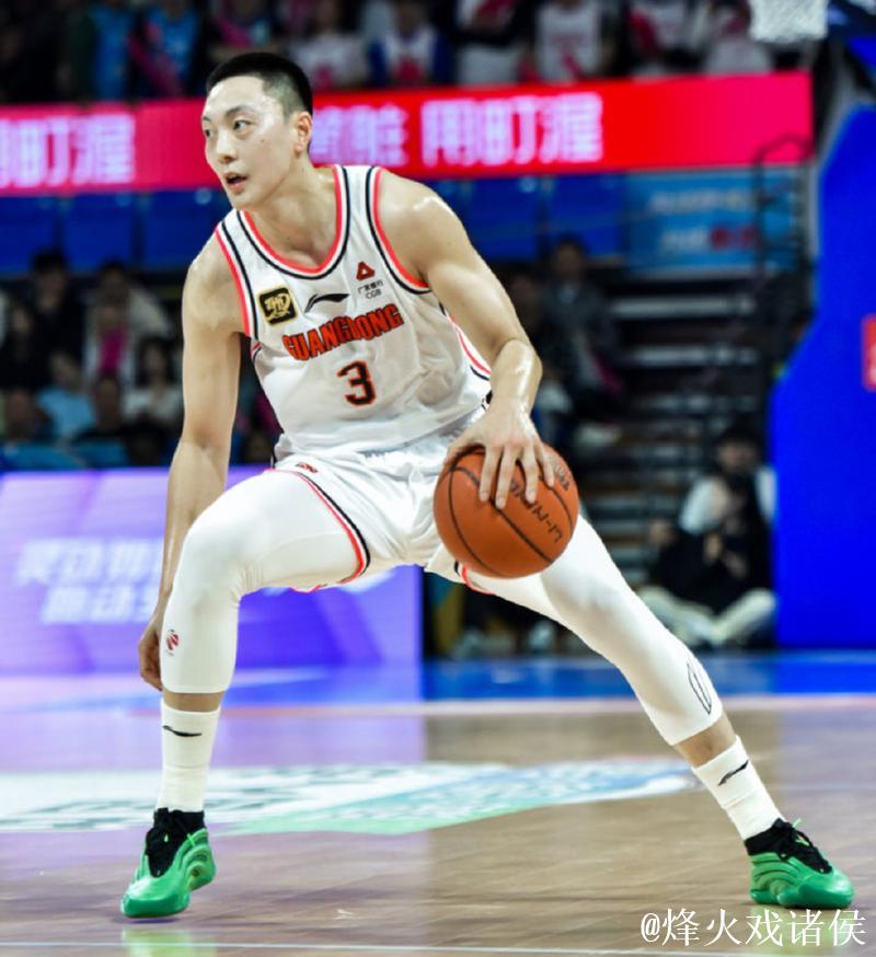 周琦21+8胡明轩20分广东大胜山东 高诗岩15分 周琦21+8胡明轩20分广东大胜山东 高诗岩15分