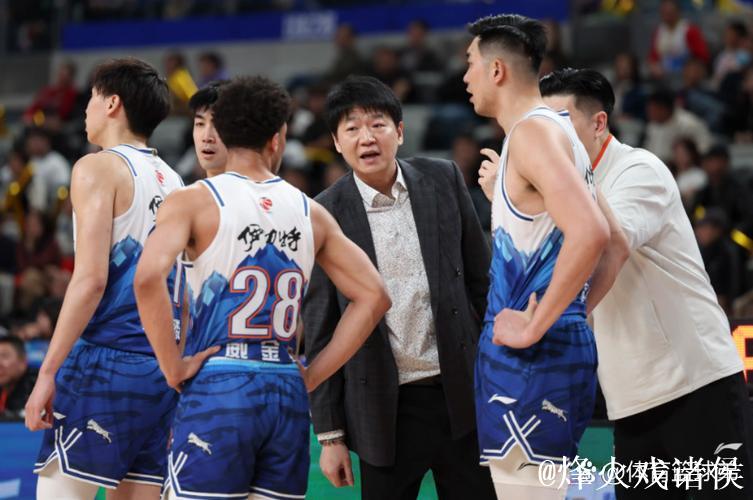 山东男篮签约美籍外教 孙桐林郭凯等4人加盟 山东男篮签约美籍外教 孙桐林郭凯等4人加盟